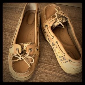 Sperry top siders.